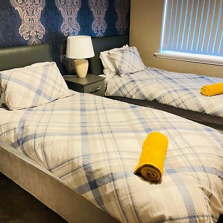 3 Bedroom Holiday House,Close To M6-Express Way To Centre Birmingham Exterior foto
